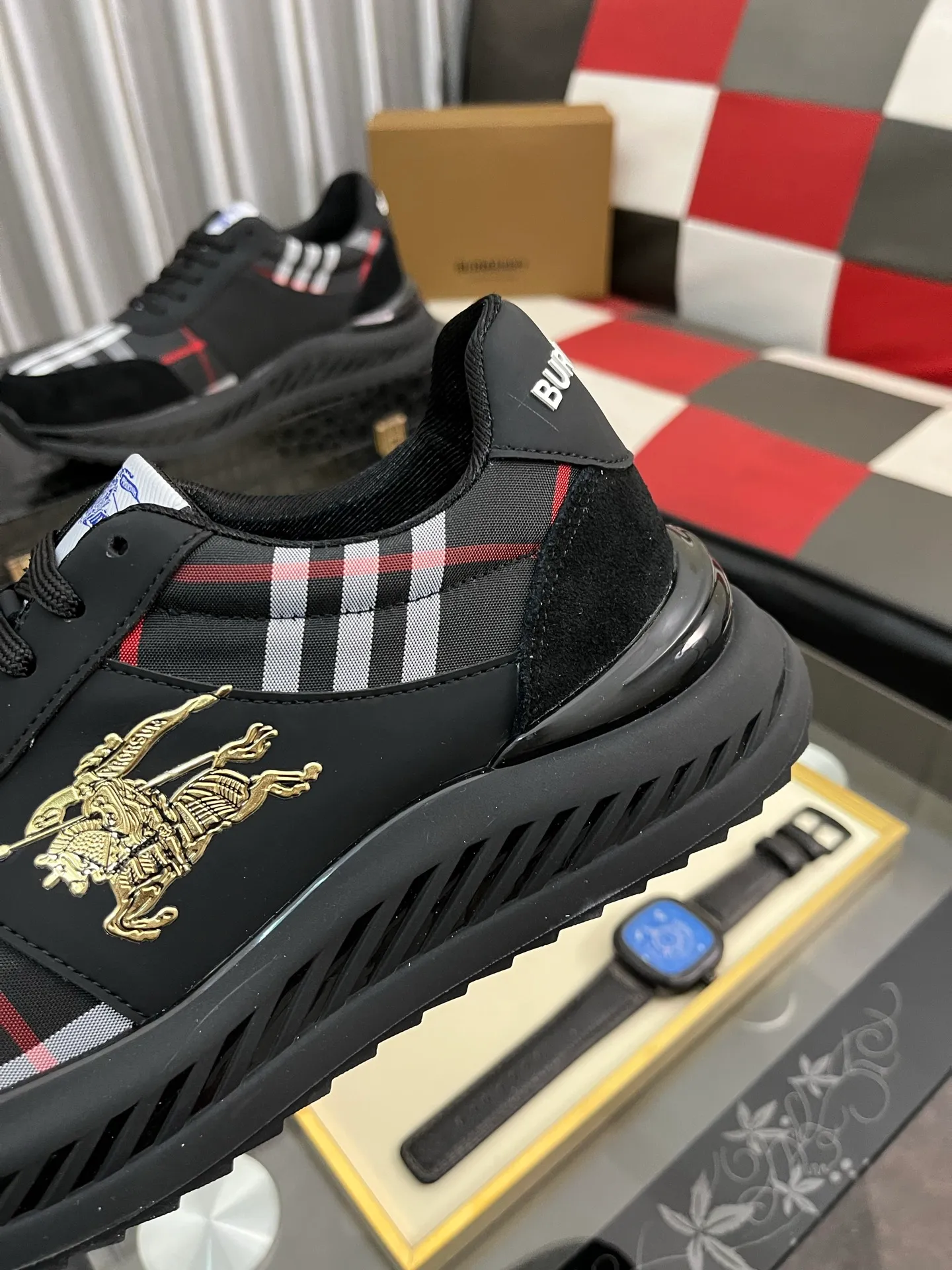 Men's shoes 💰458⌚️⌚️BURBERRY Regular size: 38-44 (casual shoes) Product materials: Selected cowhide upper, soft sheepskin lining; original outsole. 3️⃣ colors available